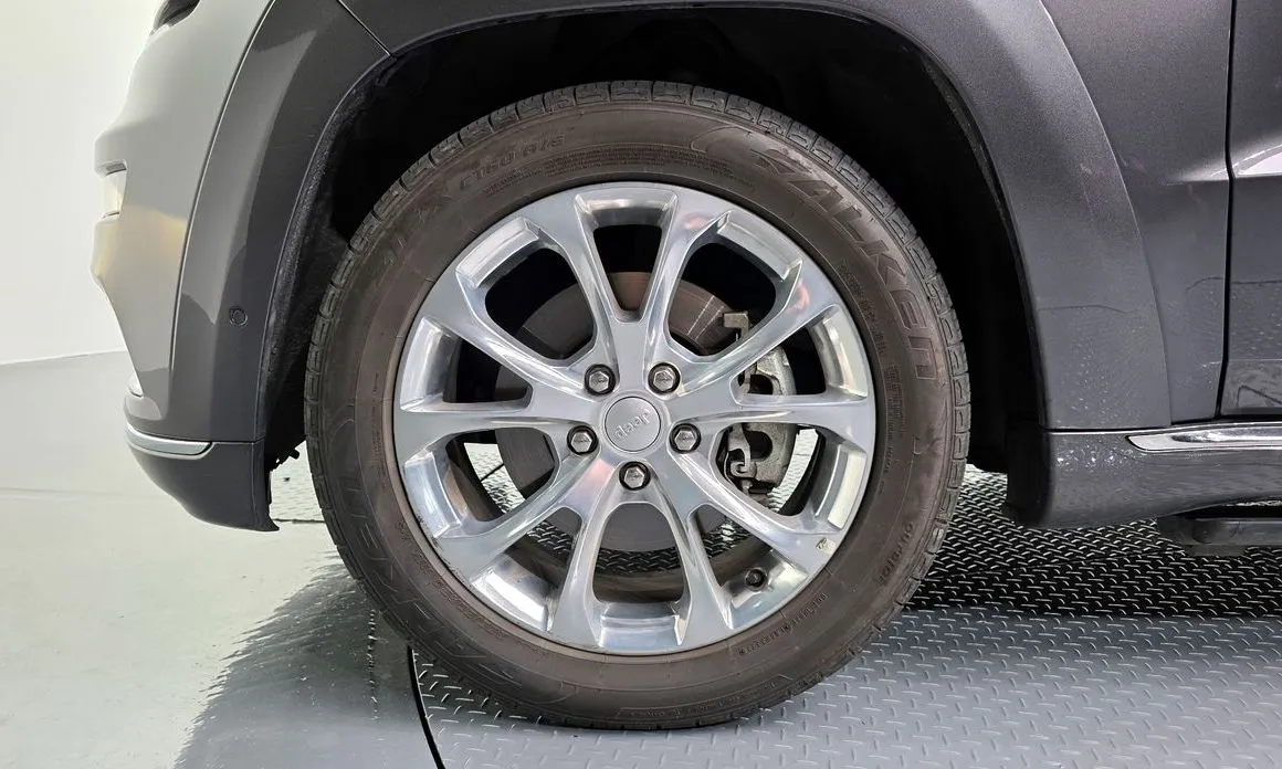 Jeep Cherokee — фото 10