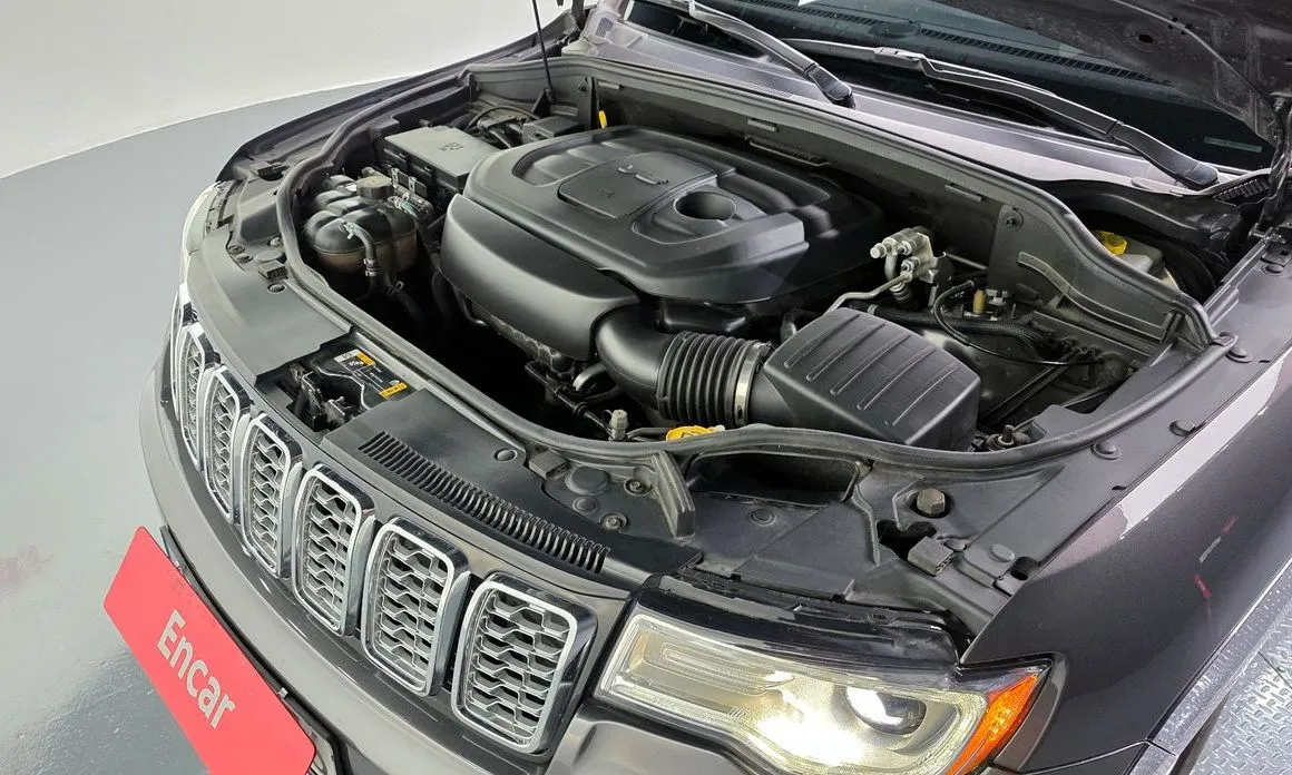 Jeep Cherokee — фото 9