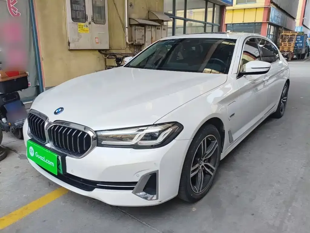 BMW 5 Series New Energy — фото 1