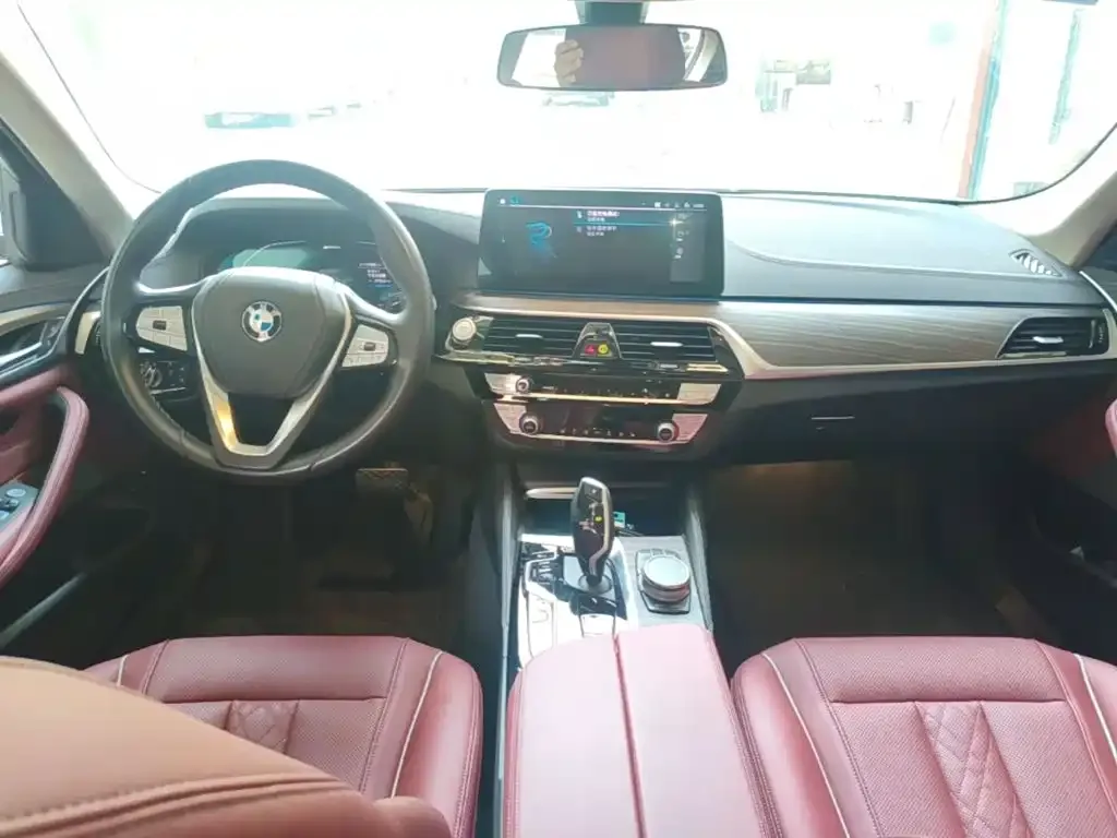 BMW 5 Series New Energy — фото 3