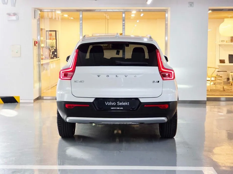Volvo XC40 — фото 5