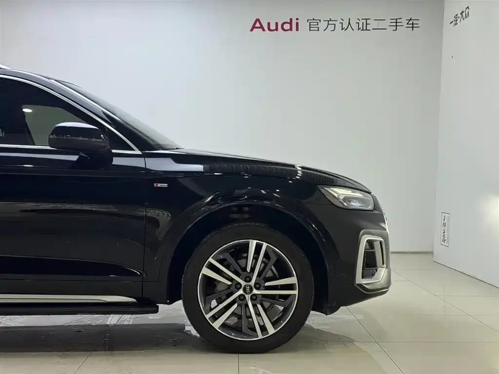Audi Q5L — фото 3