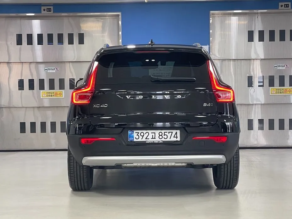 Volvo XC40 — фото 5