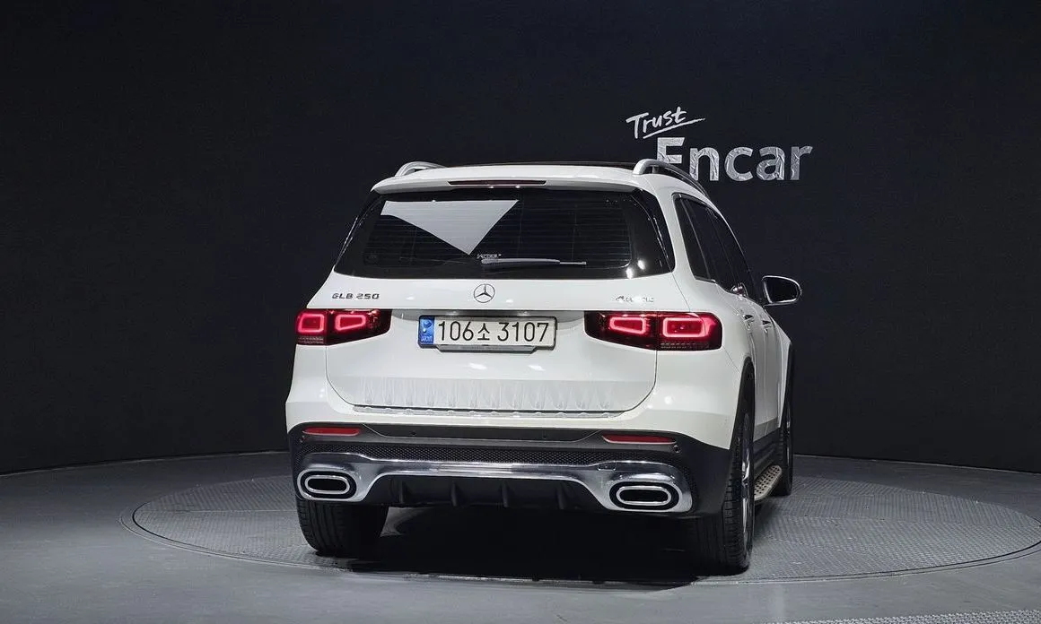 Mercedes-Benz GLB-Class — фото 2