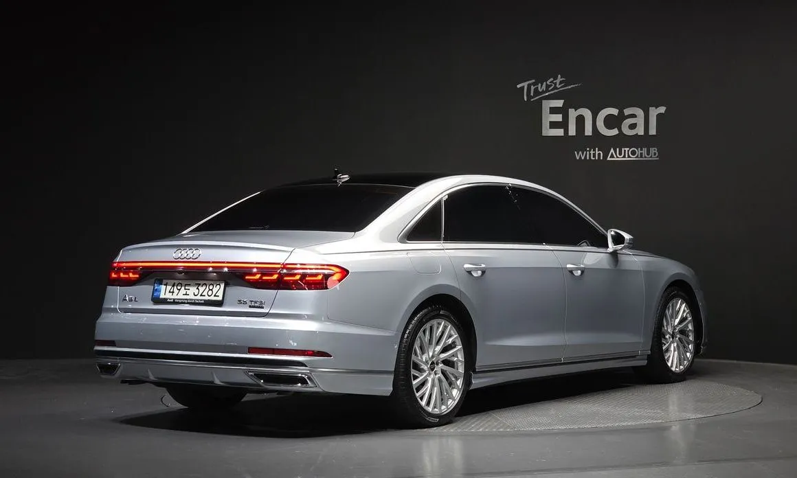 Audi A8 — фото 4