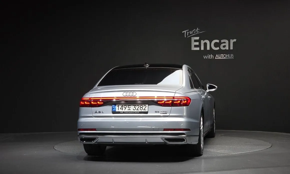 Audi A8 — фото 5