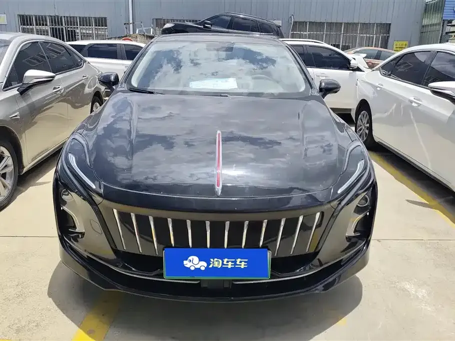 Hongqi E-QM5 — фото 10