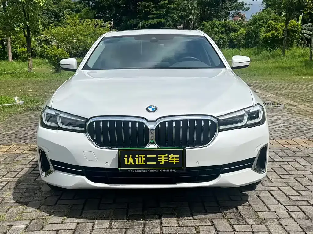 BMW 5 Series — фото 5