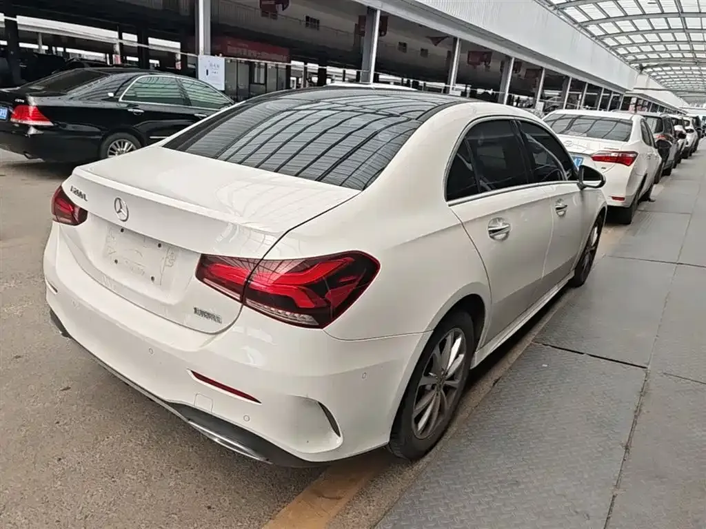 Mercedes-Benz A-Class — фото 9