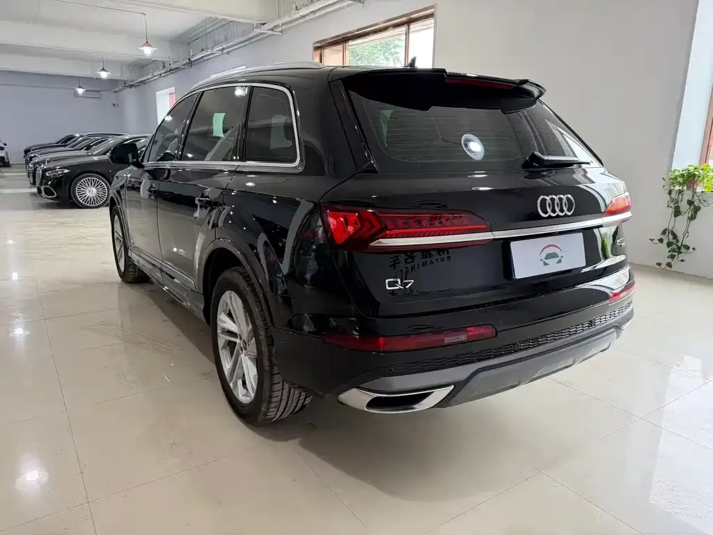 Audi Q7 — фото 4
