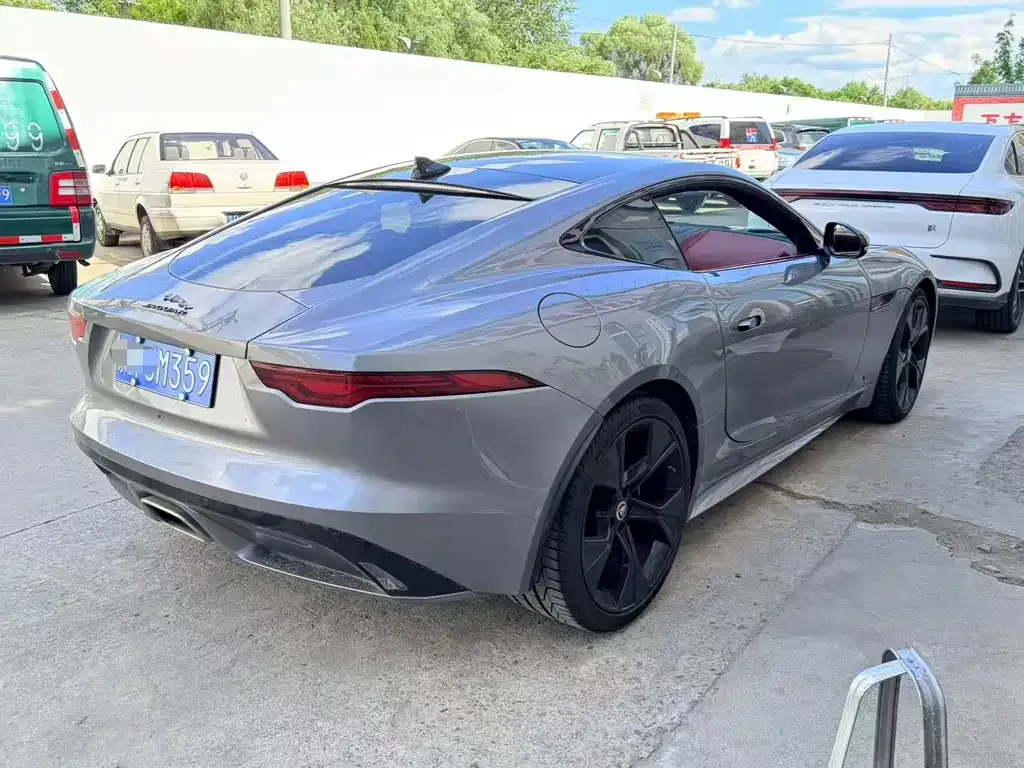 Jaguar F-TYPE — фото 10