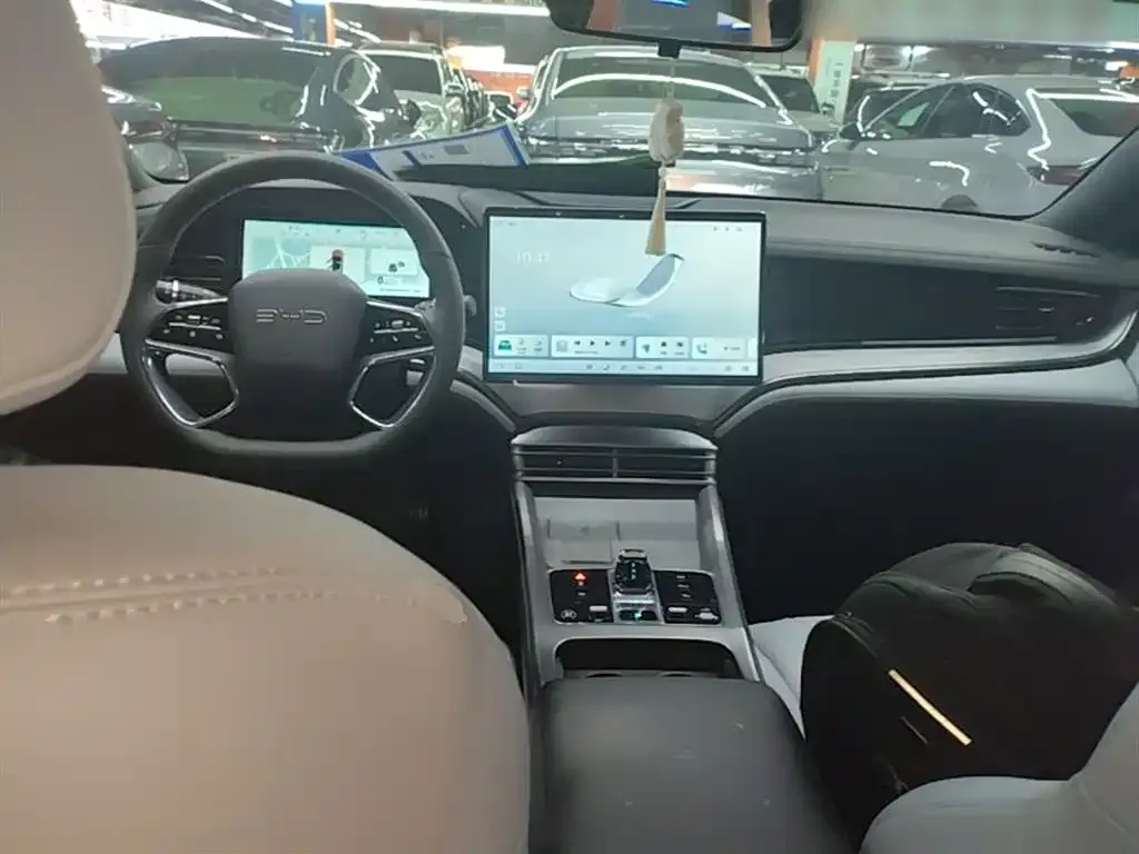 BYD Seal — фото 3
