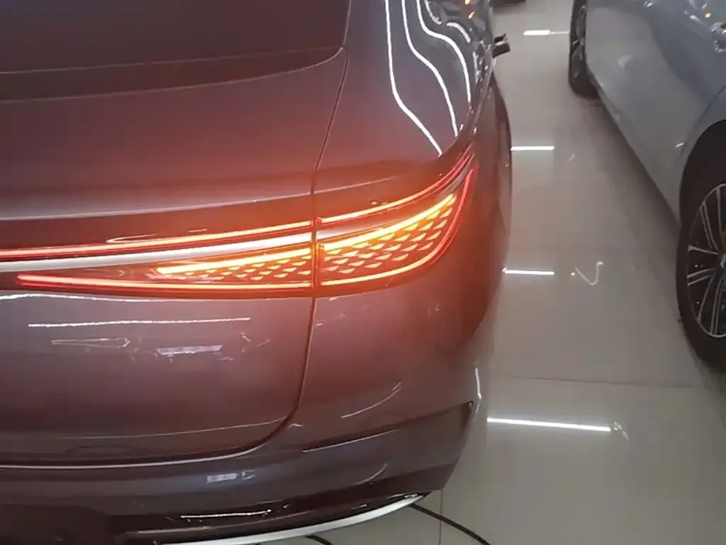 BYD Seal — фото 4