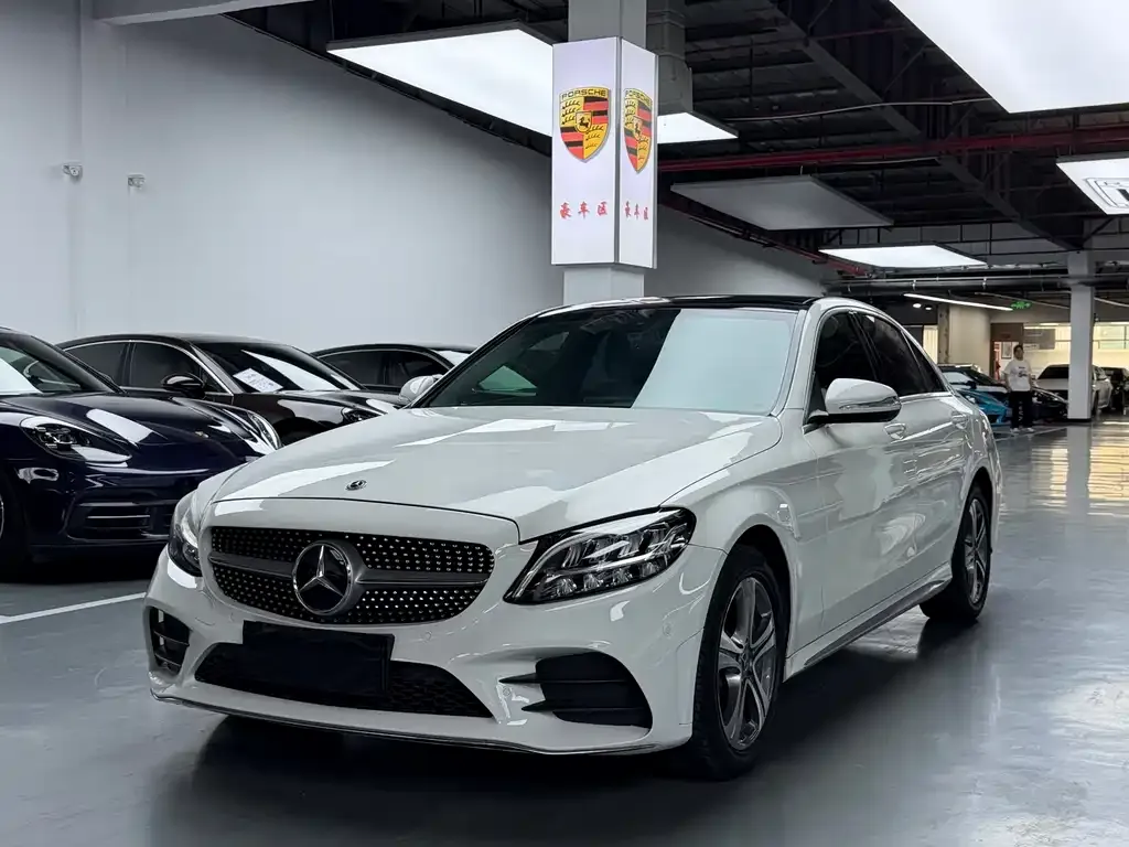 Mercedes-Benz C-Class — фото 1