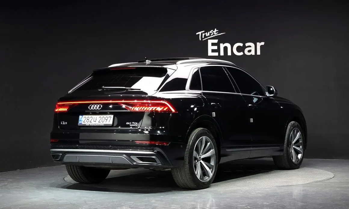 Audi Q8 — фото 3