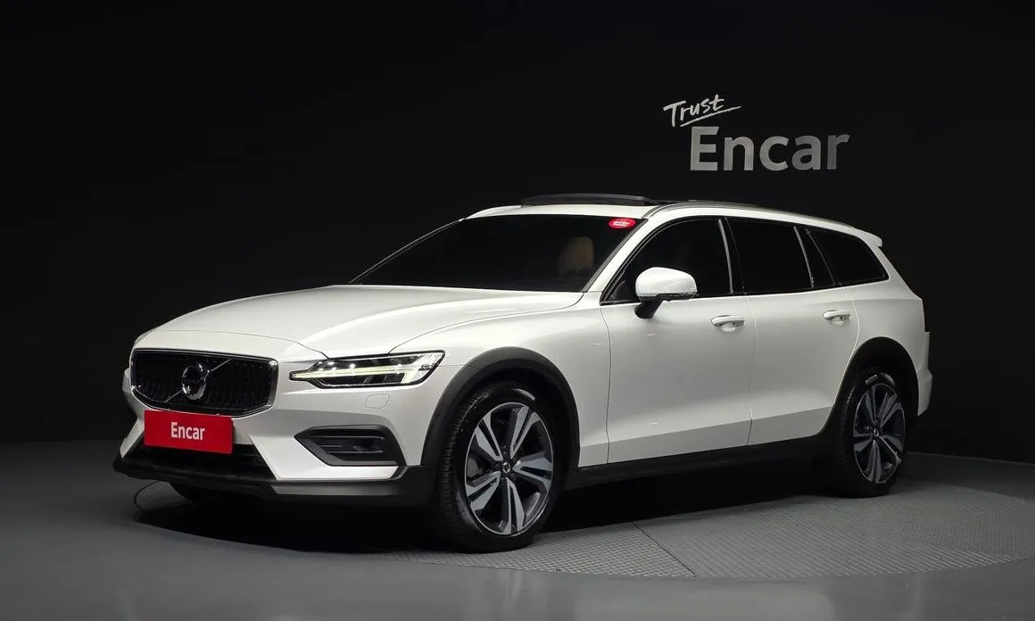 Volvo V60 — фото 1