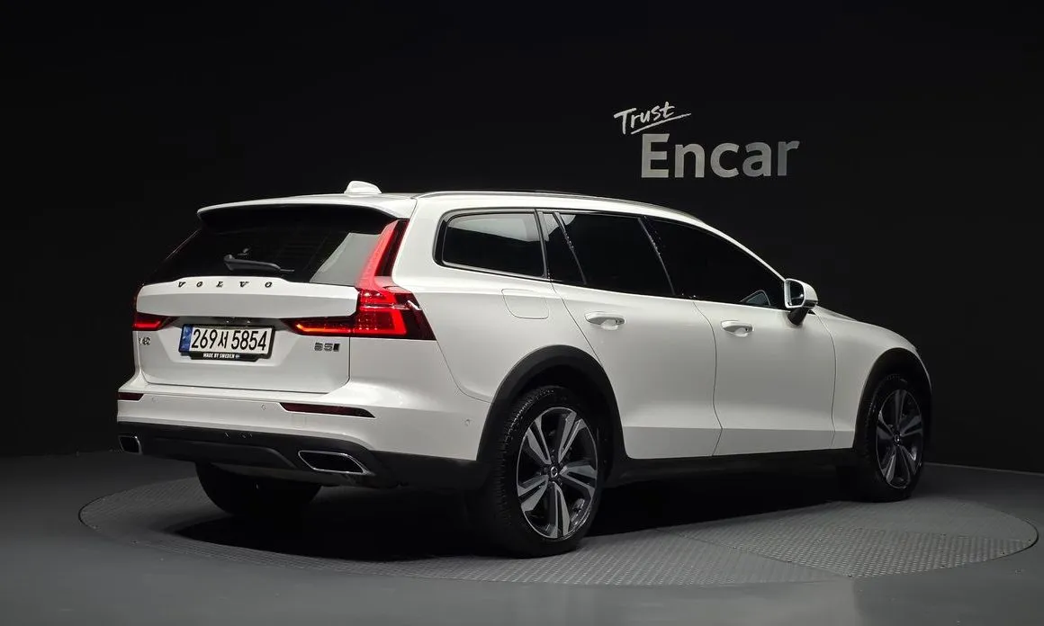 Volvo V60 — фото 3