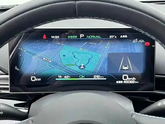 BYD Seal — фото 8