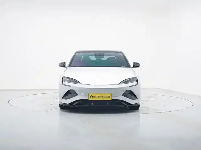 BYD Seal — фото 9