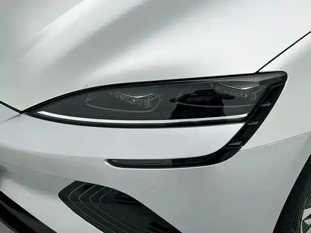 BYD Seal — фото 2