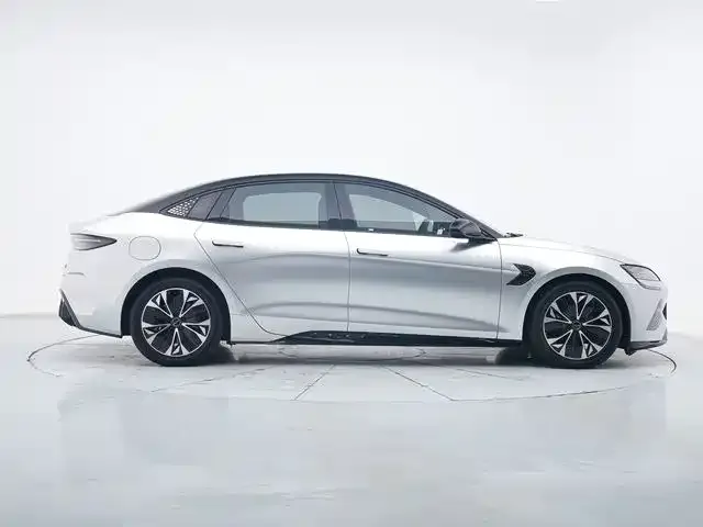BYD Seal — фото 4