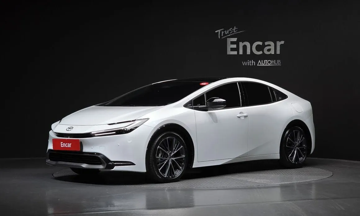 Toyota Prius — фото 1