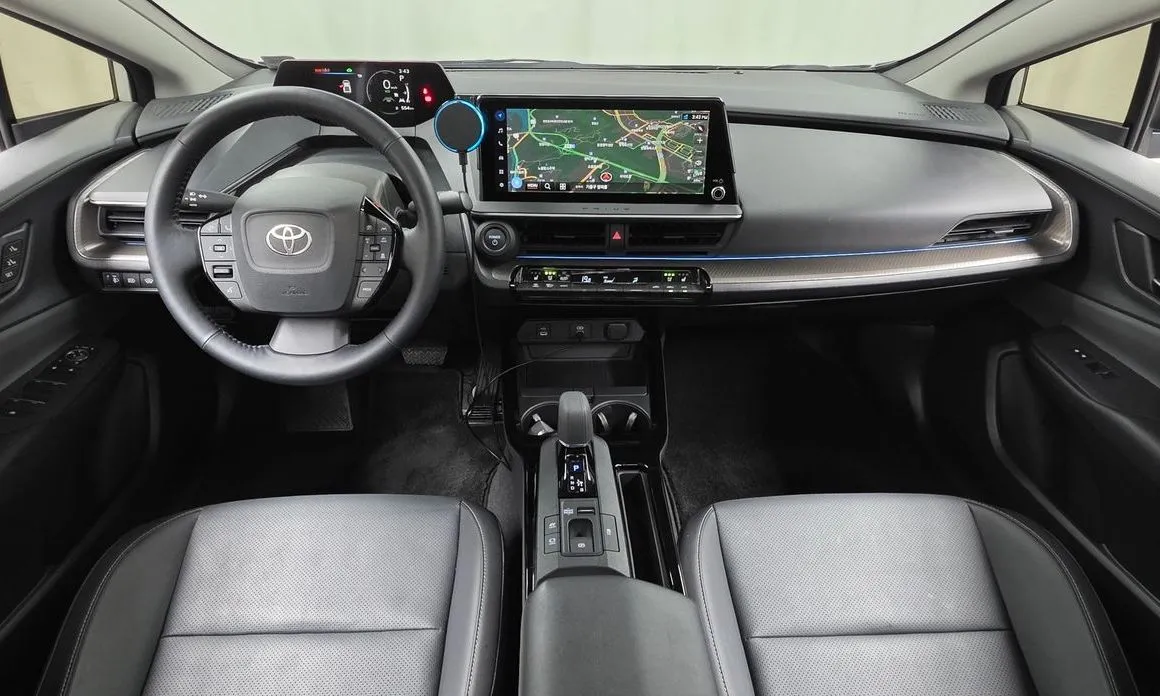 Toyota Prius — фото 8