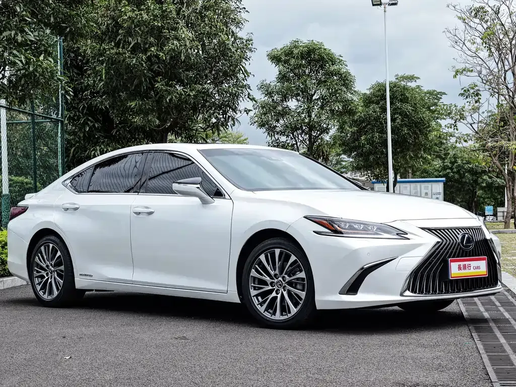 Lexus ES — фото 6