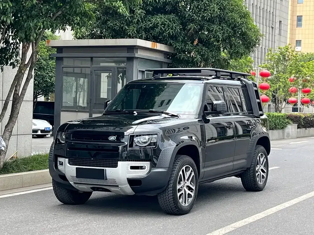 Land Rover Defender — фото 1