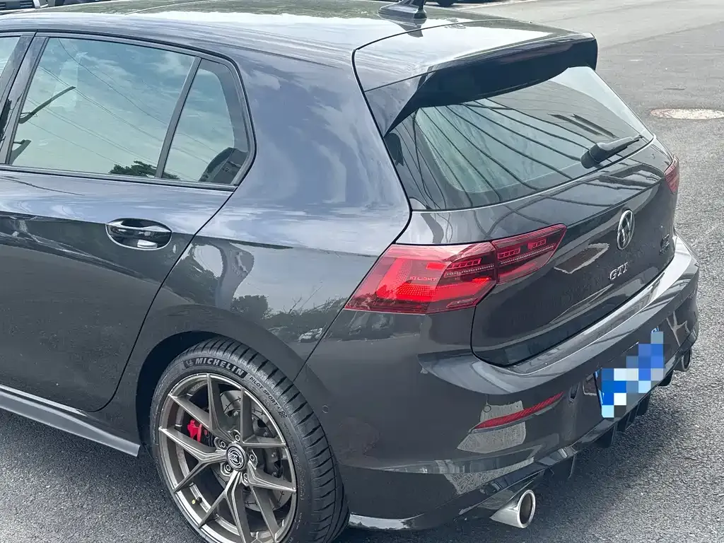 Volkswagen Golf GTI — фото 6