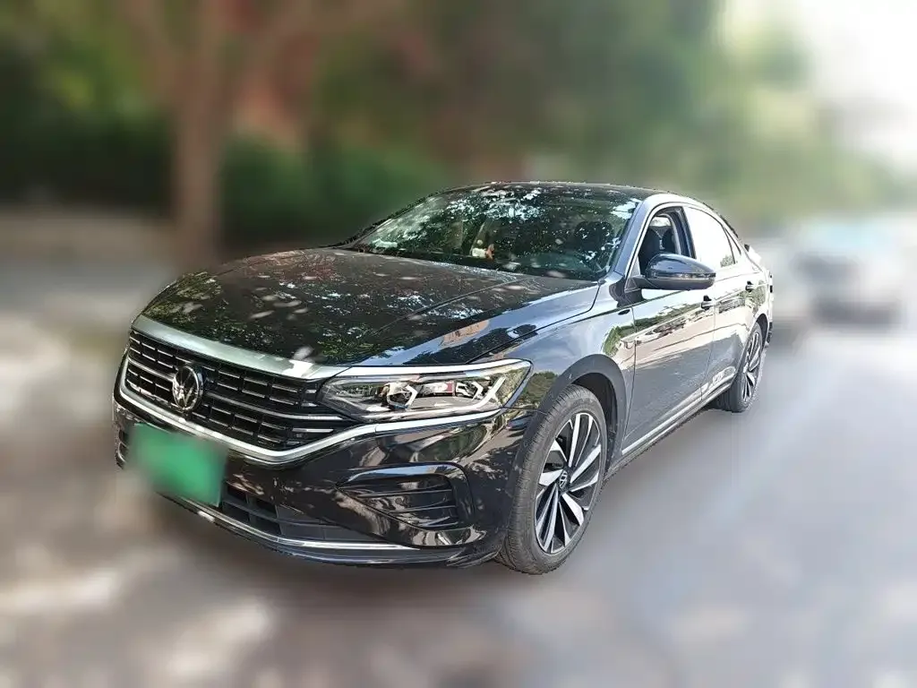Volkswagen Passat — фото 1