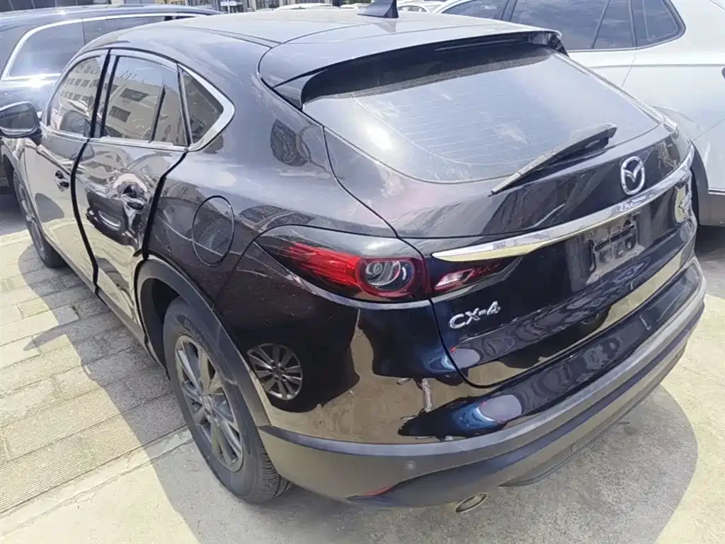 Mazda CX-4 — фото 4