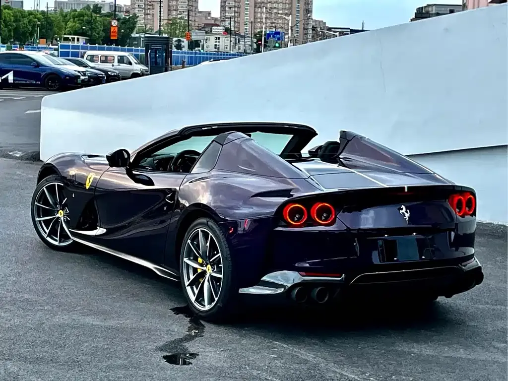 Ferrari 812 — фото 3