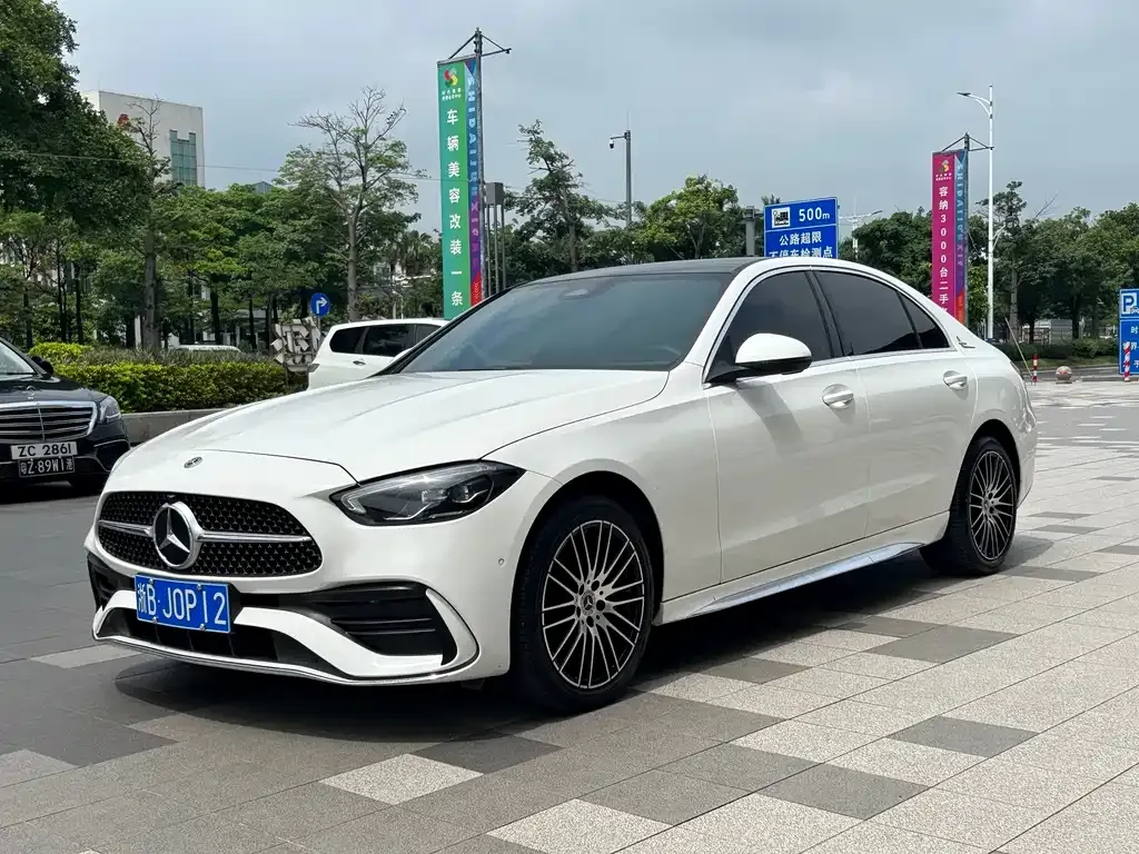 Mercedes-Benz C-Class — фото 1