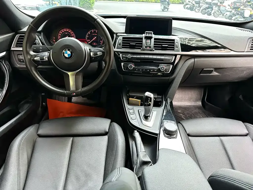 BMW 3 Series GT — фото 8