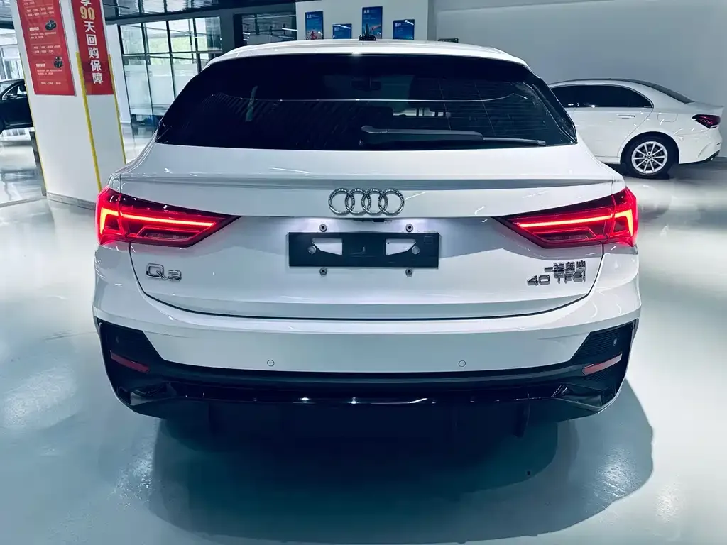 Audi Q3 Sportback — фото 7