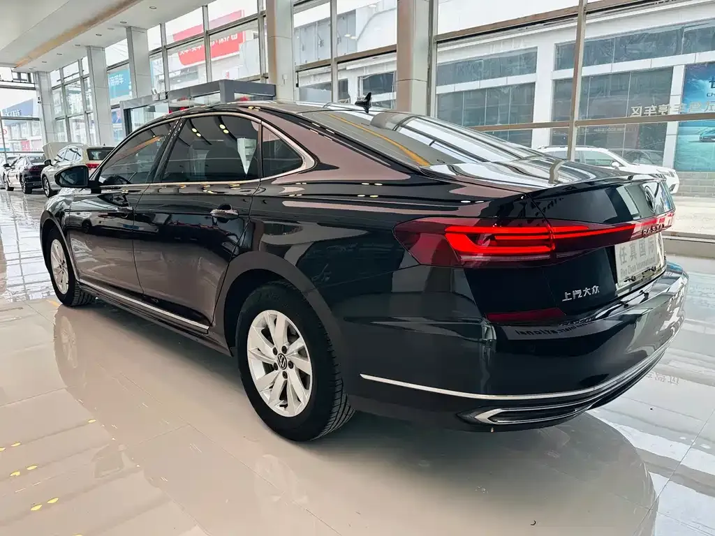 Volkswagen Passat — фото 3