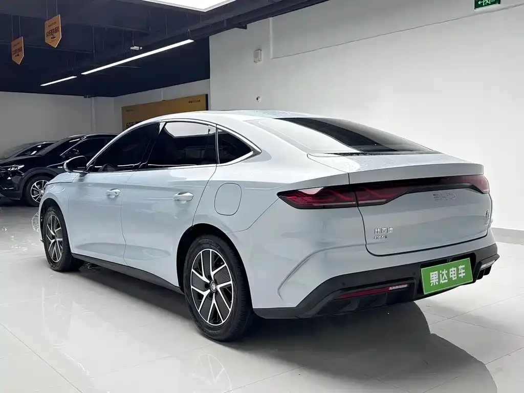 BYD Qin L — фото 8