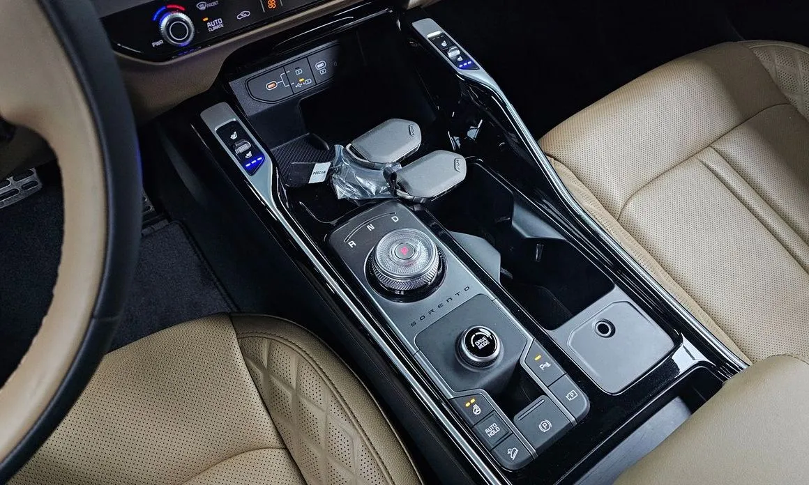 Kia Sorento — фото 9