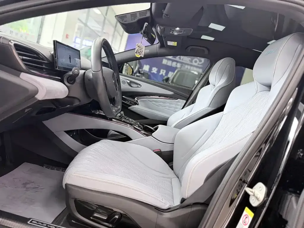 BYD Seal — фото 6