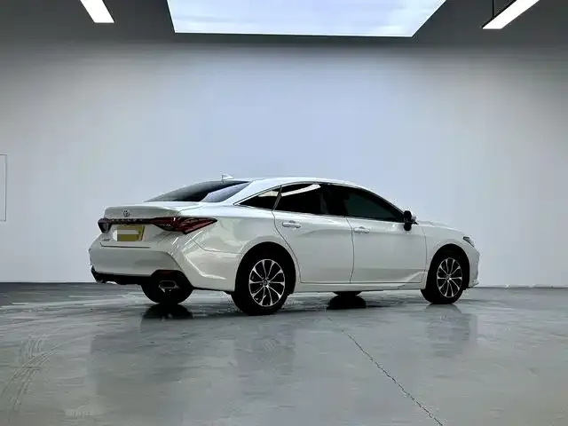Toyota Avalon — фото 9