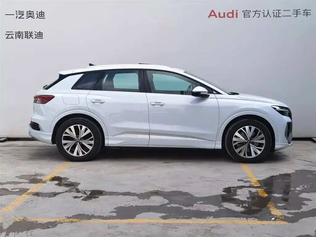Audi Q4 e-tron — фото 2