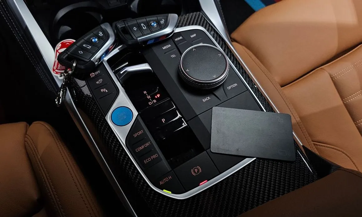 BMW i4 — фото 6
