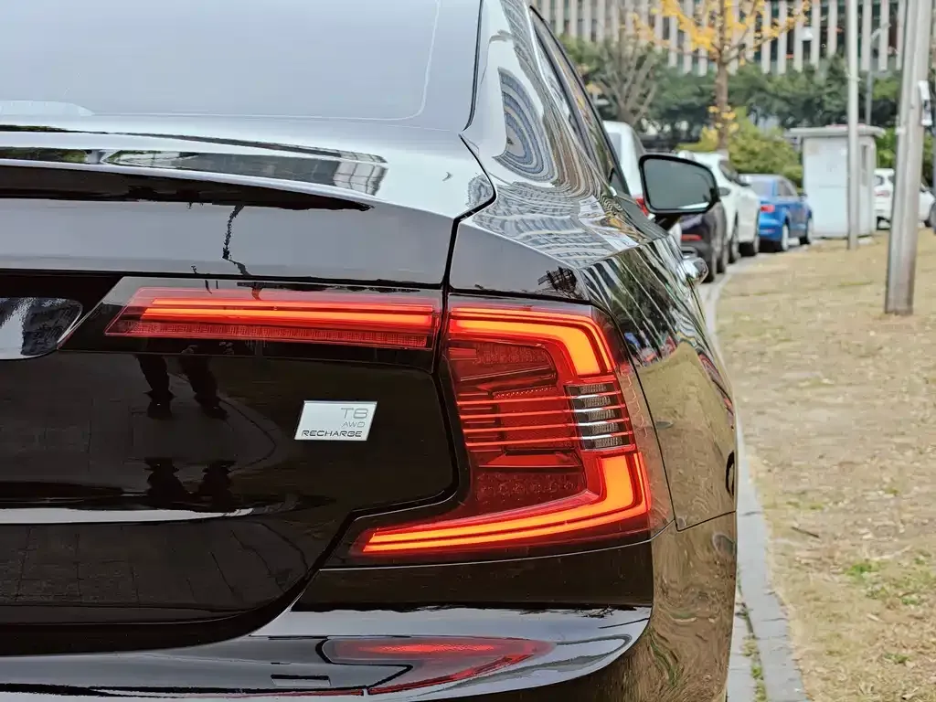 Volvo S90 PHEV — фото 3