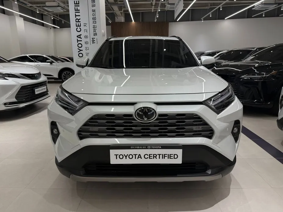 Toyota RAV4 — фото 2