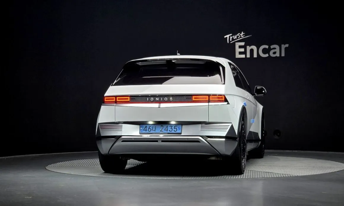 Hyundai Ioniq5 — фото 2