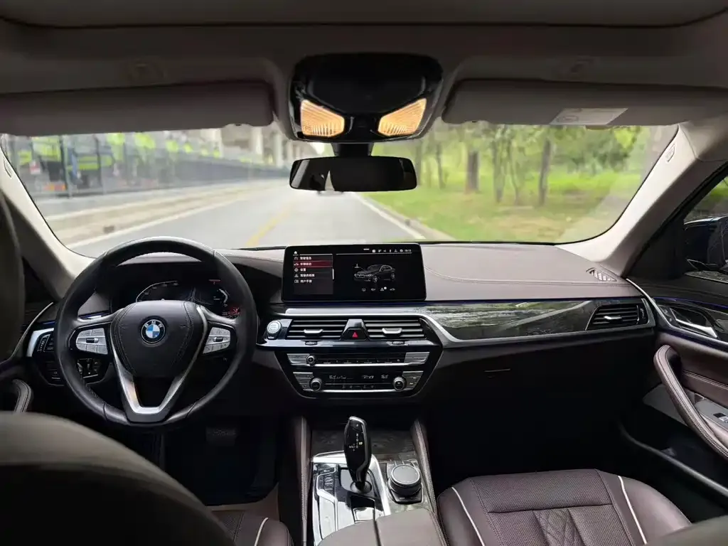BMW 5 Series — фото 4
