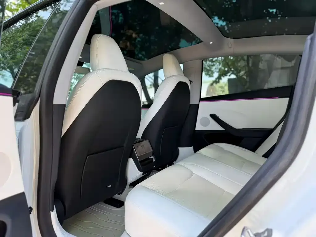 Tesla Model 3 — фото 3