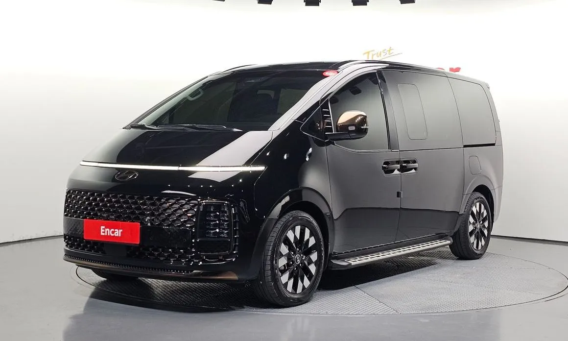 Hyundai Staria — фото 1