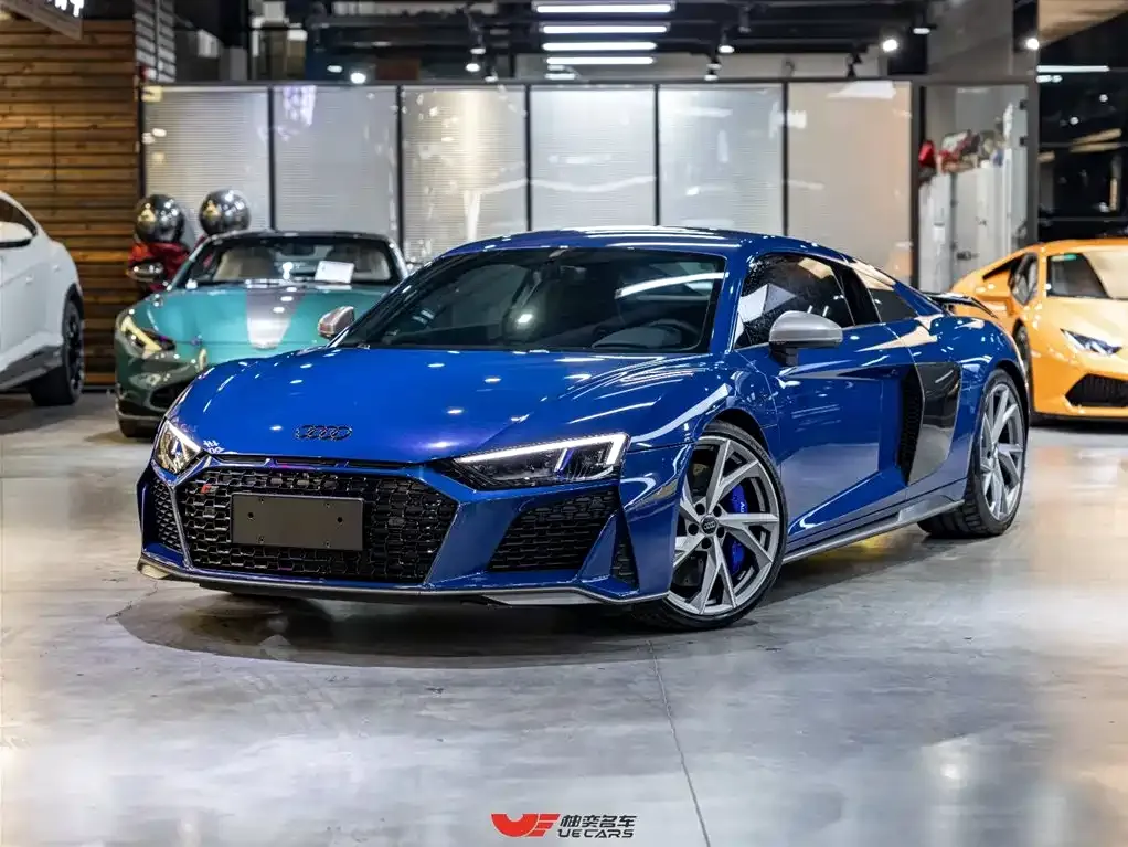 Audi R8 — фото 1